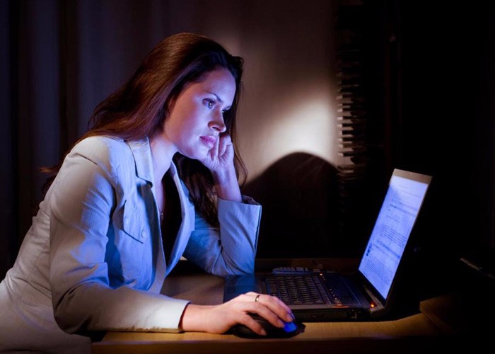 دراسة: العمل الليلي خطر على حياة النساء
