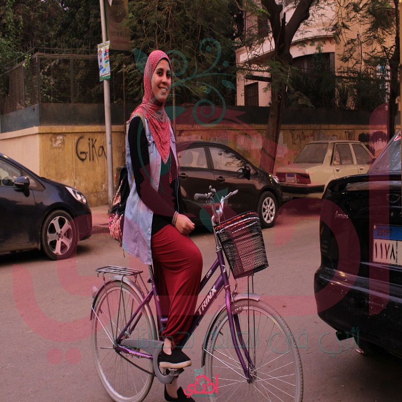 ”عجلة بينك” تعلم البنات ركوب الدراجات: عشان يحققوا حلمهم ويتبسطوا