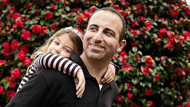 8 طرق للآباء حتى يجعلوا بناتهم أقوى