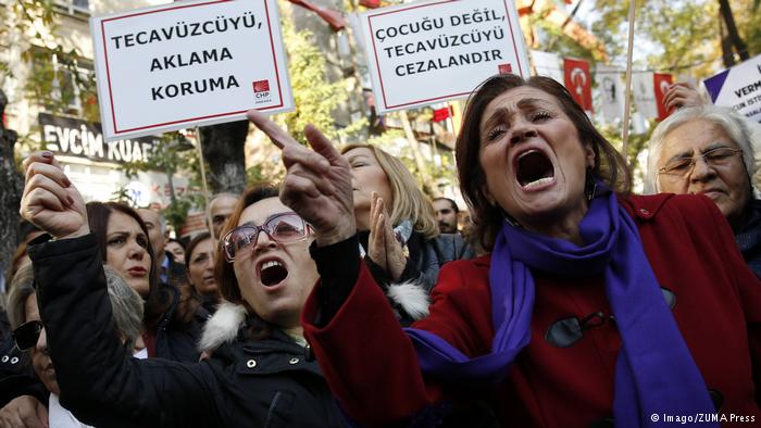 مظاهرات في تركيا ضد تشريع حول الاعتداء الجنسي على الأطفال