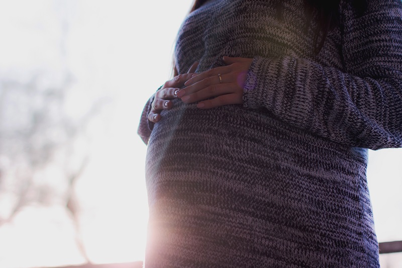 دراسة: تحليل الدم يكشف خطر الإجهاض والولادة المبكرة