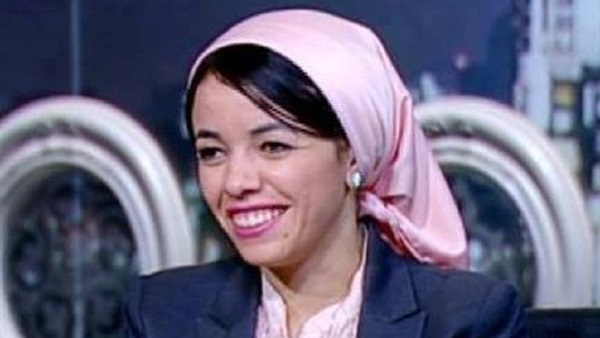 د.إيمان رجب أول فتاة مصرية تفوز بجائزة ”الشباب العربي” 