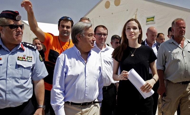 ”أنجلينا جولي” في مخيم الزعتري: ”الأزمة السورية خرجت عن السيطرة”