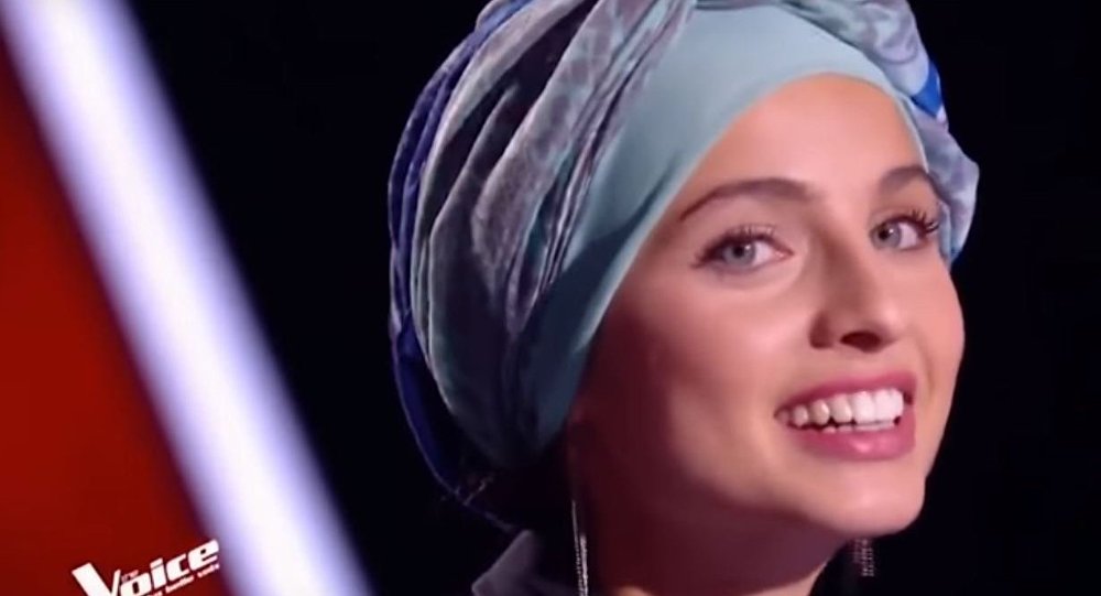 سورية محجبة لأول مرة في ” The Voice ” الفرنسي