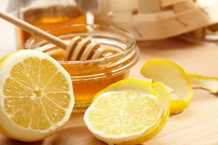 10 فوائد مذهلة لقشر الليمون للعناية بالبشرة
