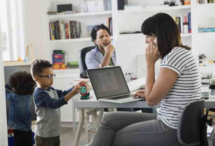 7 نصائح للعمل من المنزل وإدارة الوقت في وجود الأطفال
