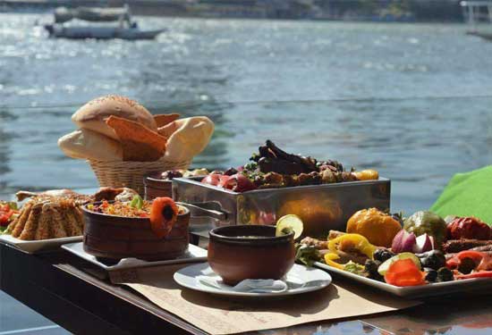 دليلك الشامل للمطاعم والكافيهات على النيل
