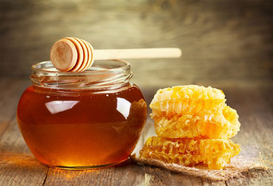 فوائد شمع العسل التي ستجعلك لا تستغني عنه