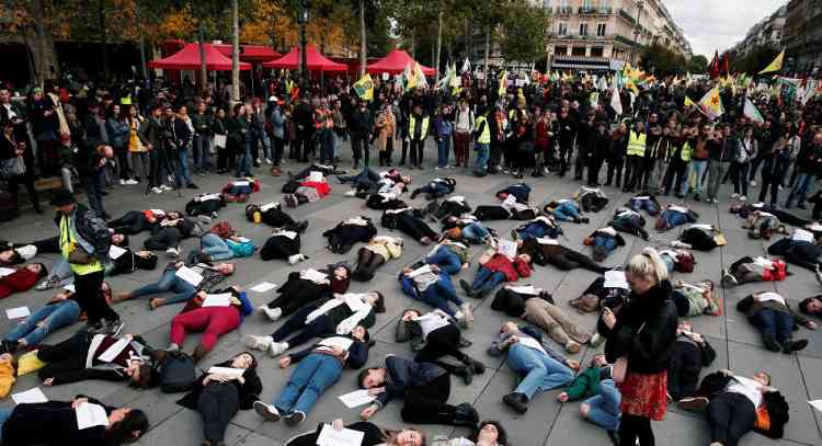 مئات النساء يتظاهرن في باريس ضد العنف الأسري