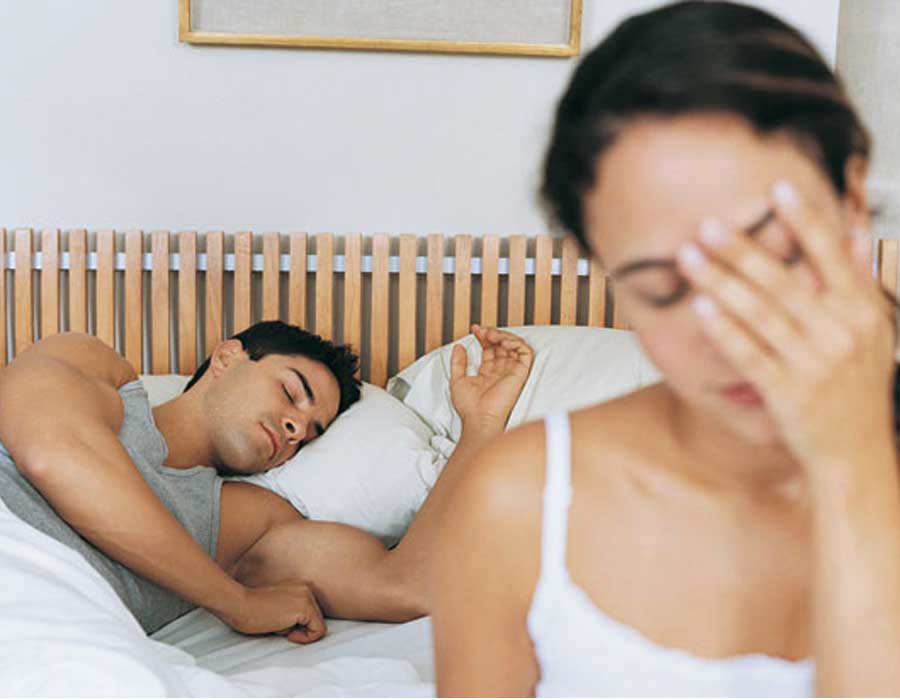 لهذه الأسباب ينام زوجك بعد ممارسة العلاقة الحميمة احكي